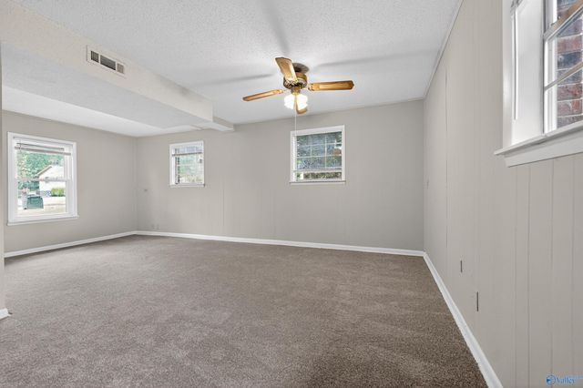 4056 Knollbrook Drive NW, Huntsville, AL 35810