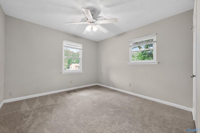 4056 Knollbrook Drive NW, Huntsville, AL 35810