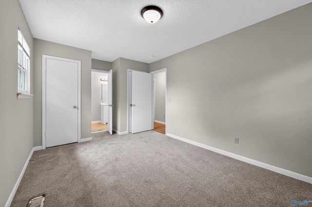 4056 Knollbrook Drive NW, Huntsville, AL 35810