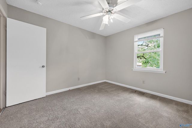 4056 Knollbrook Drive NW, Huntsville, AL 35810