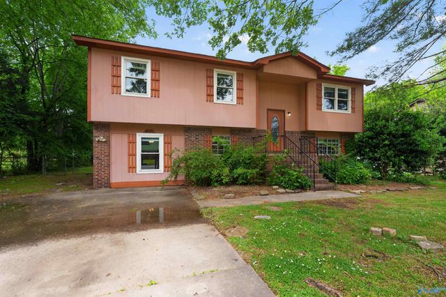 4056 Knollbrook Drive NW, Huntsville, AL 35810