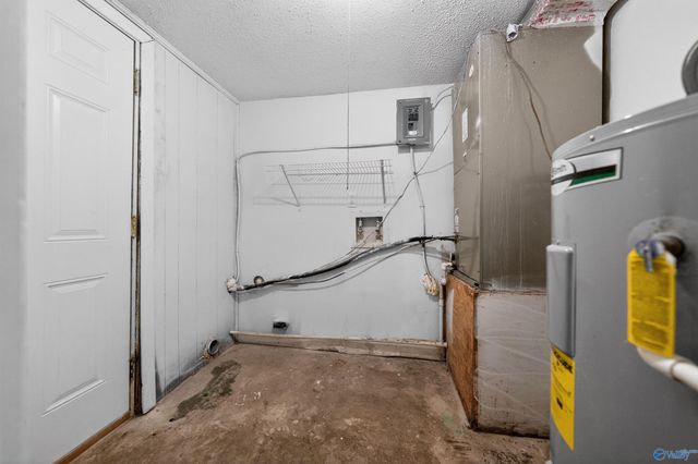 4056 Knollbrook Drive NW, Huntsville, AL 35810