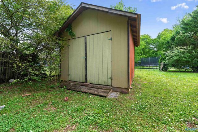 4056 Knollbrook Drive NW, Huntsville, AL 35810