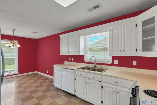 203 Lincoln Avenue, Muscle Shoals, AL 35661