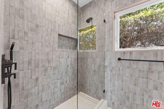 8833 Ashcroft Avenue, West Hollywood, CA 90048