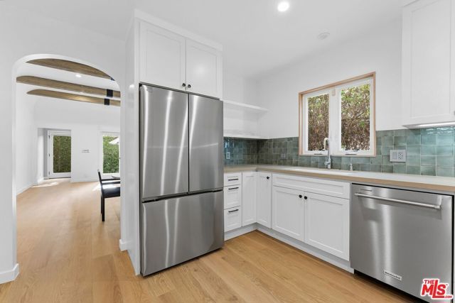 8833 Ashcroft Avenue, West Hollywood, CA 90048