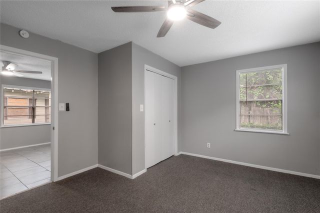 700 Gray Street 2, Huntsville, TX 77320