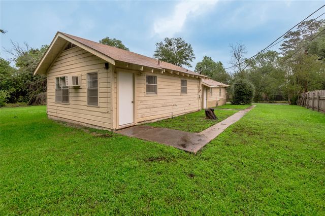 700 Gray Street 2, Huntsville, TX 77320