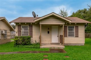 700 Gray Street 2, Huntsville, TX 77320