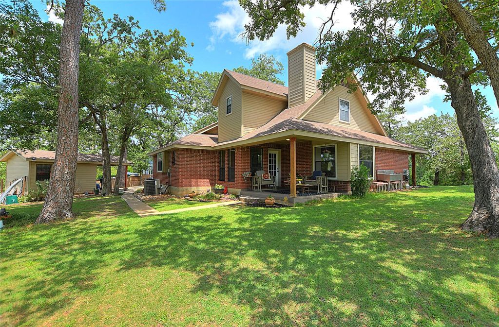 155 Pahalawe LN, Bastrop, TX 78602