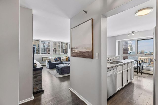 433 S 7th Street 1701, Minneapolis, MN 55415