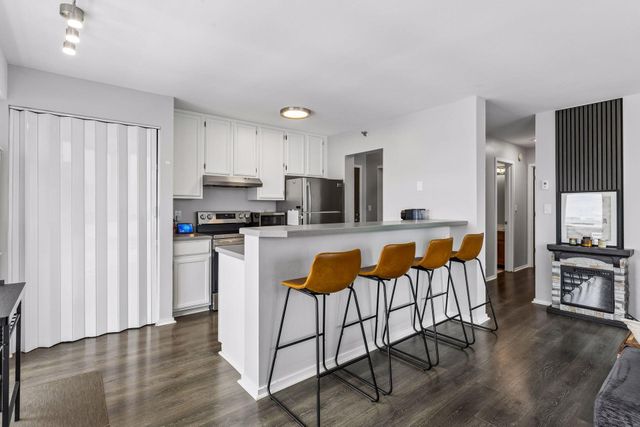 433 S 7th Street 1701, Minneapolis, MN 55415