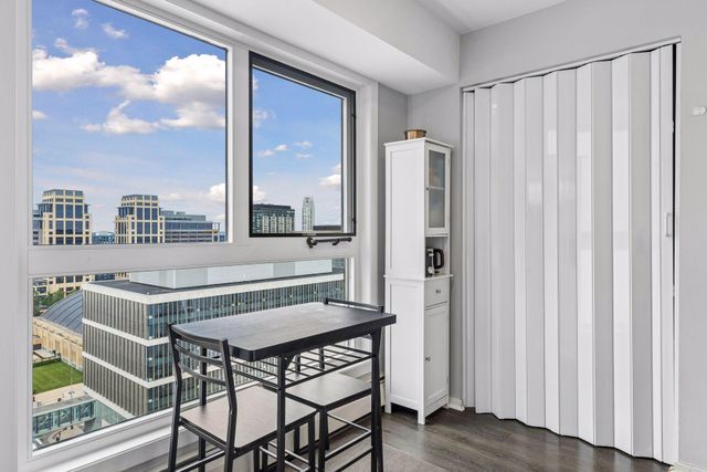 433 S 7th Street 1701, Minneapolis, MN 55415