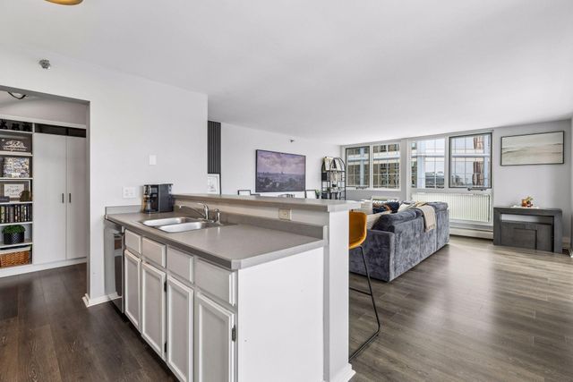 433 S 7th Street 1701, Minneapolis, MN 55415