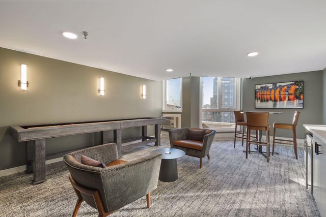 433 S 7th Street 1701, Minneapolis, MN 55415