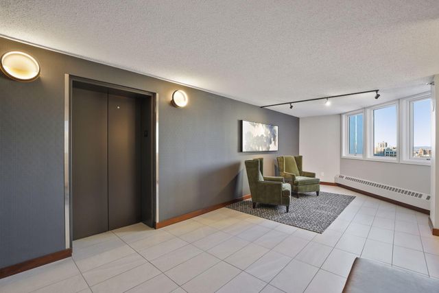 433 S 7th Street 1701, Minneapolis, MN 55415