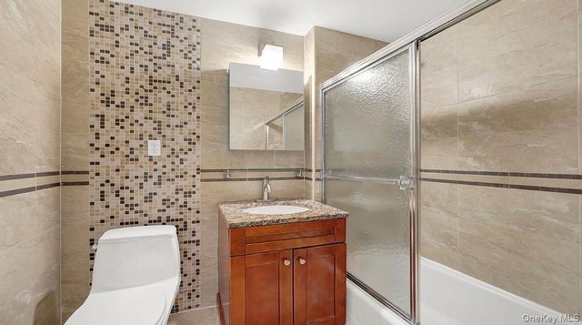 140-75 Ash 4B, Flushing, NY 11355