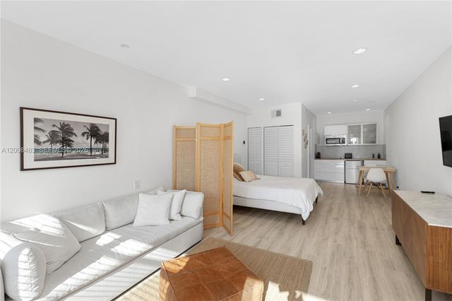 2445 Lake Pancoast Dr M, Miami Beach, FL 33140