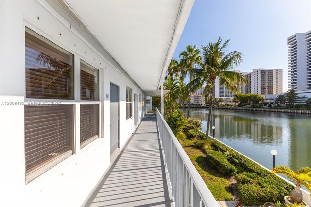 2445 Lake Pancoast Dr M, Miami Beach, FL 33140