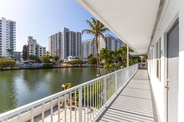 2445 Lake Pancoast Dr M, Miami Beach, FL 33140