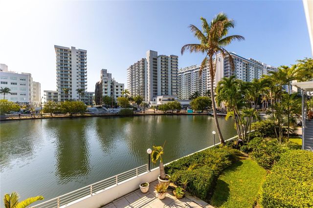 2445 Lake Pancoast Dr M, Miami Beach, FL 33140
