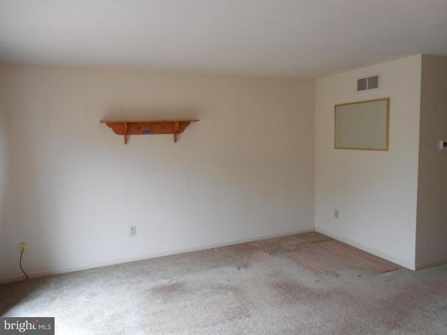 323 PARKVIEW DR, Souderton, PA 18964