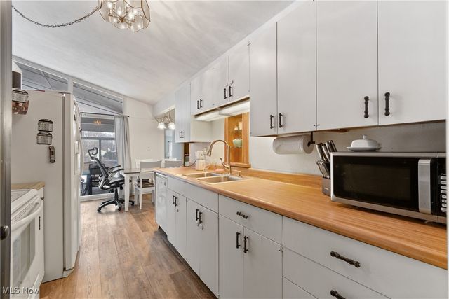 1718 Fernwood Boulevard, Alliance, OH 44601