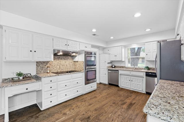1100 Yorkshire Drive, Carrollton, TX 75007