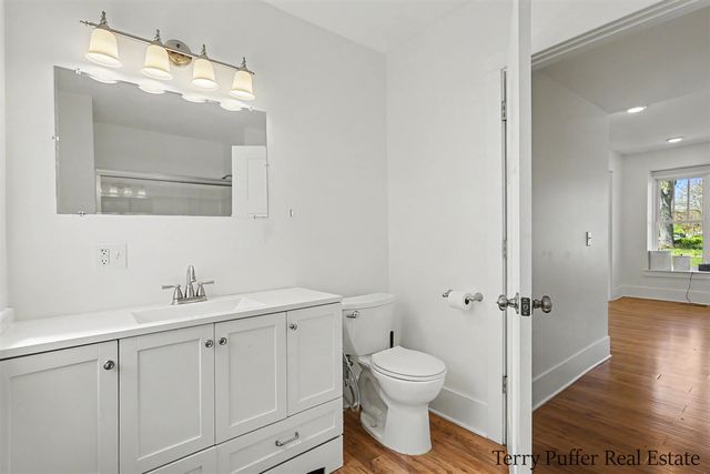 72 E Grand Avenue, Muskegon, MI 49442