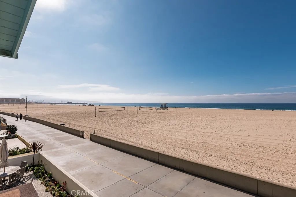 530 The Strand, Hermosa Beach, CA 90254