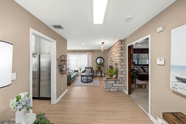 304 River Rd, East Hanover Twp., NJ 07936