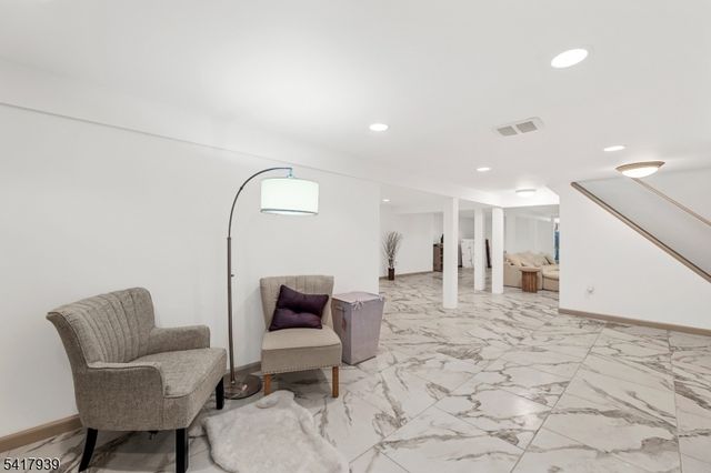 304 River Rd, East Hanover Twp., NJ 07936