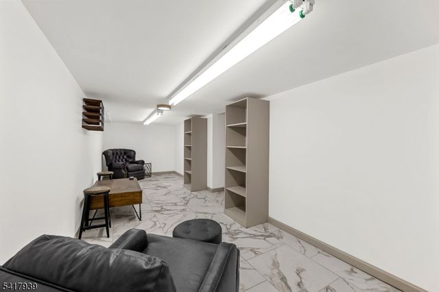 304 River Rd, East Hanover Twp., NJ 07936