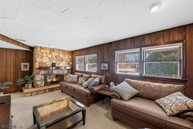 304 River Rd, East Hanover Twp., NJ 07936