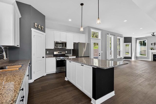 112 Valle Tell Drive, New Glarus, WI 53574