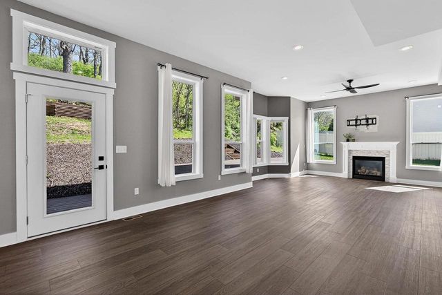 112 Valle Tell Drive, New Glarus, WI 53574