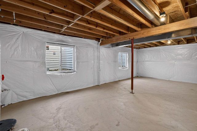 112 Valle Tell Drive, New Glarus, WI 53574