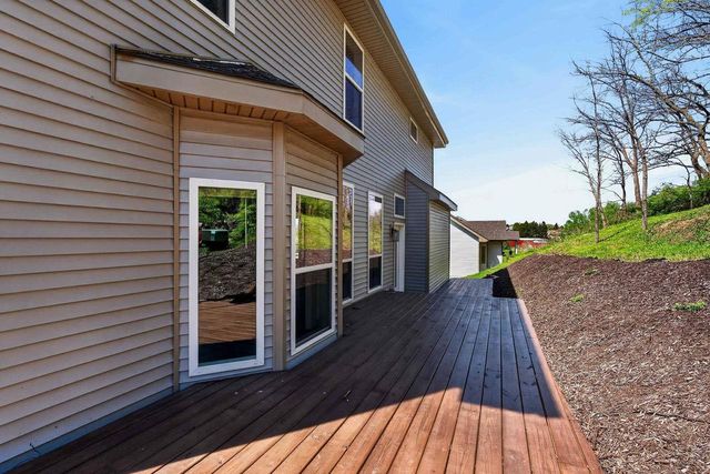 112 Valle Tell Drive, New Glarus, WI 53574
