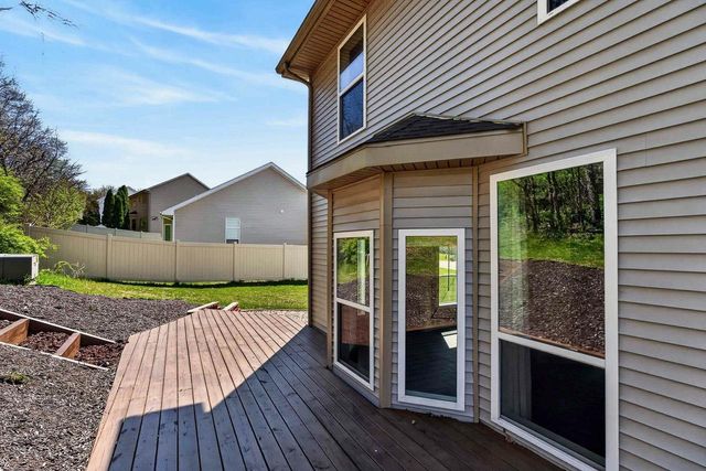 112 Valle Tell Drive, New Glarus, WI 53574