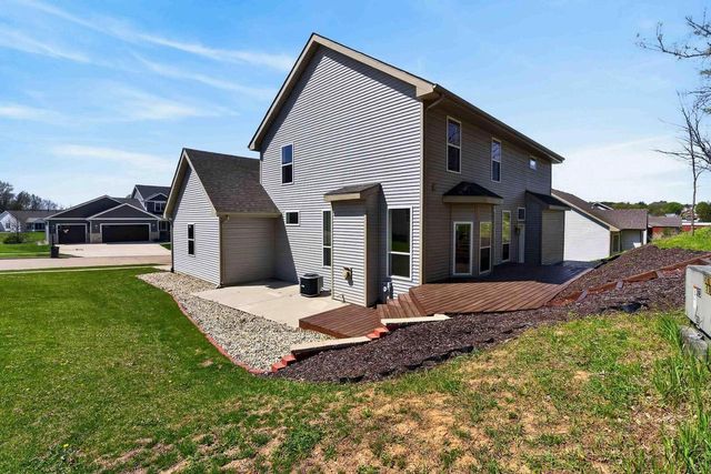 112 Valle Tell Drive, New Glarus, WI 53574