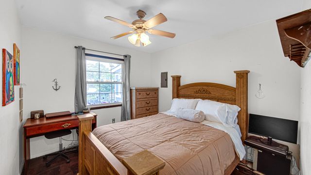 7463 Hendricks Street, Merrillville, IN 46410