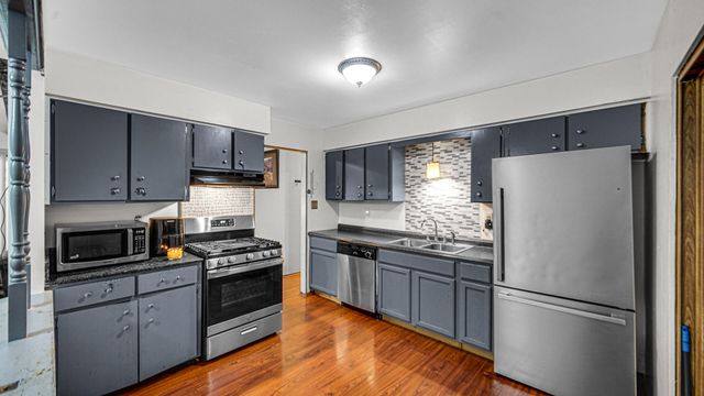 7463 Hendricks Street, Merrillville, IN 46410