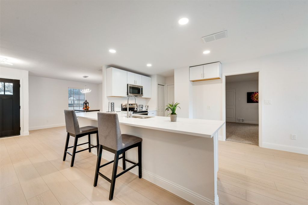 5645 Comer Drive, Fort Worth, TX 76134