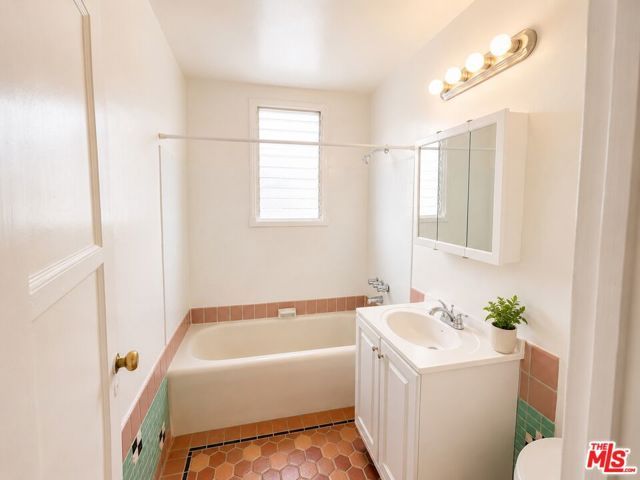 634 S Gramercy Place 610, Los Angeles, CA 90005
