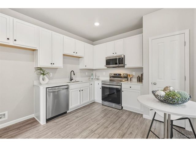 1488 Coral Pl, Longmont, CO 80504