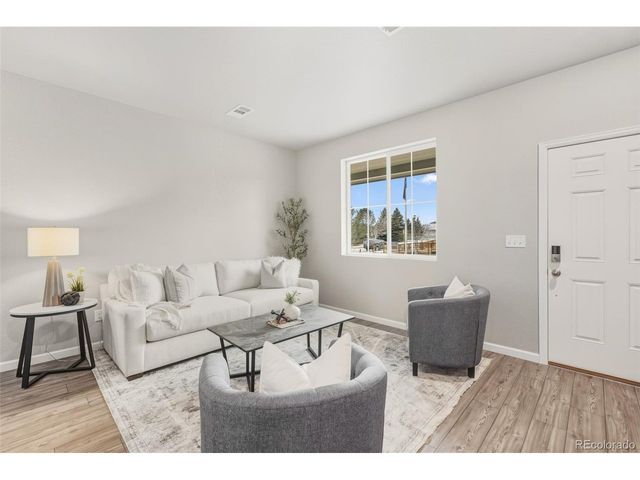 1488 Coral Pl, Longmont, CO 80504