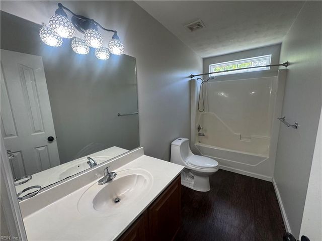 109 Bishops CT, Chesapeake, VA 23323