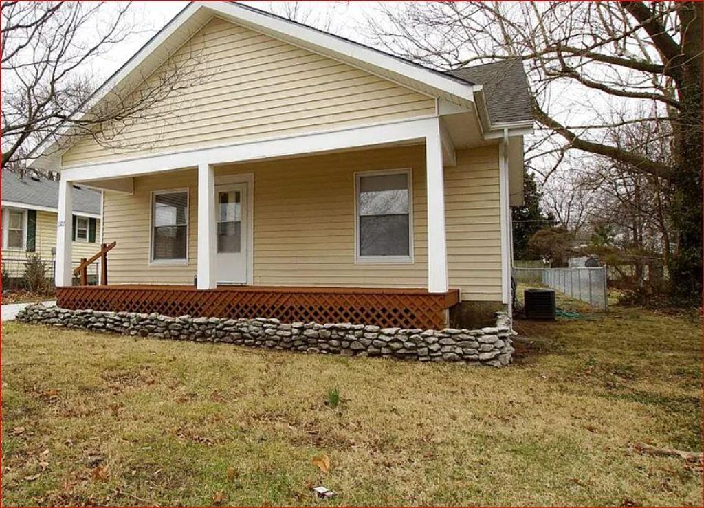 1322 West Atlantic Street, Springfield, MO 65803