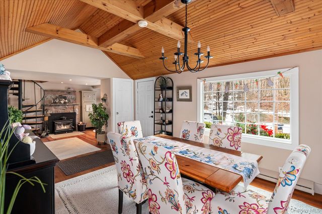 84 Hemlock Road, South Salem, NY 10590