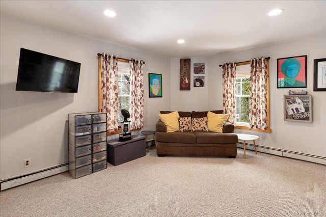 84 Hemlock Road, South Salem, NY 10590